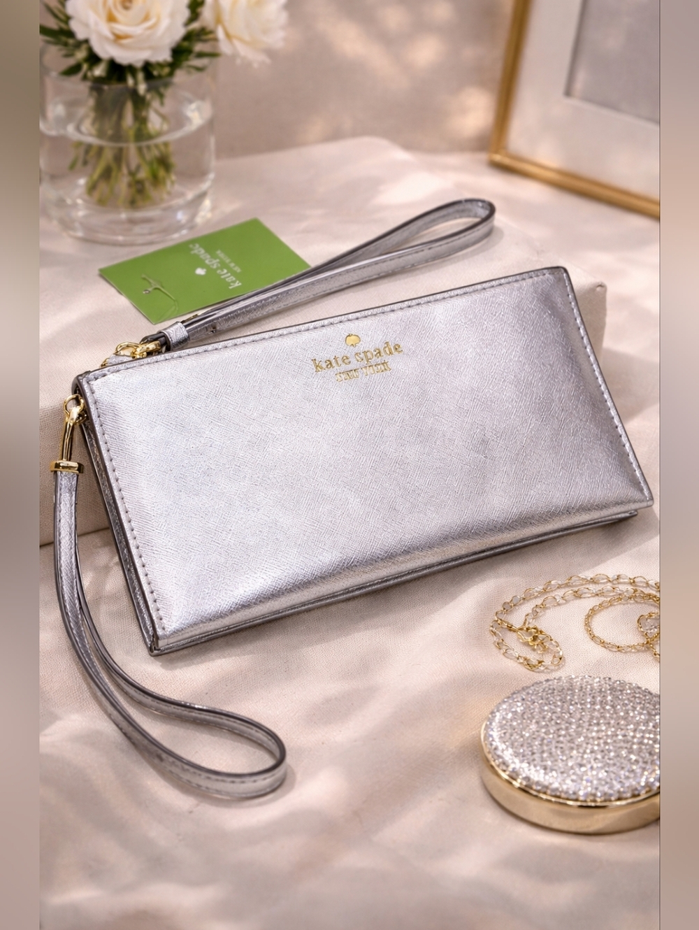 Kate Spade Metallic Silver Wristlet Wallet NWT Zip Clutch Card Holder